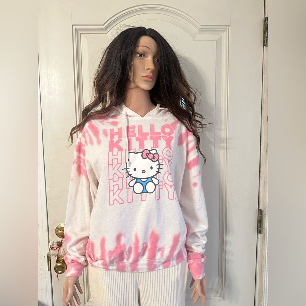 Women’s hello kitty hooded sweater size M